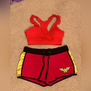 Wonder women shorts and sport bra set , size small